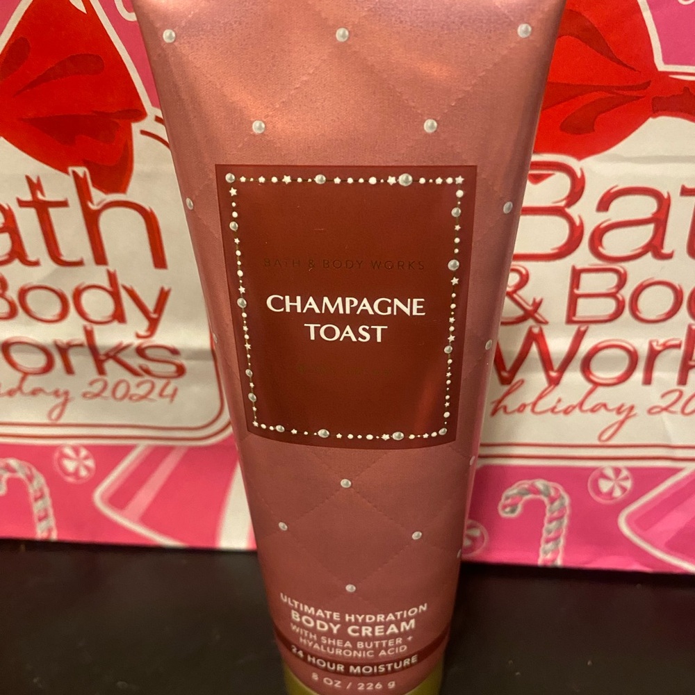 Bath & Body Works Champagne Toast Body Cream - Pink